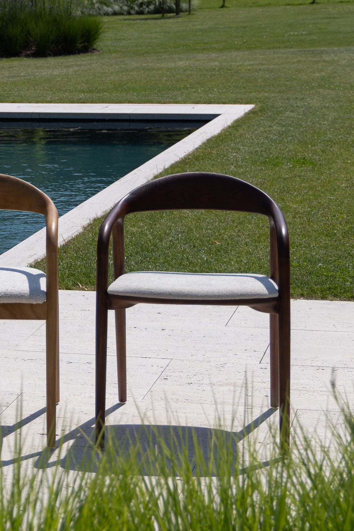 Novo cushion dark walnut-9