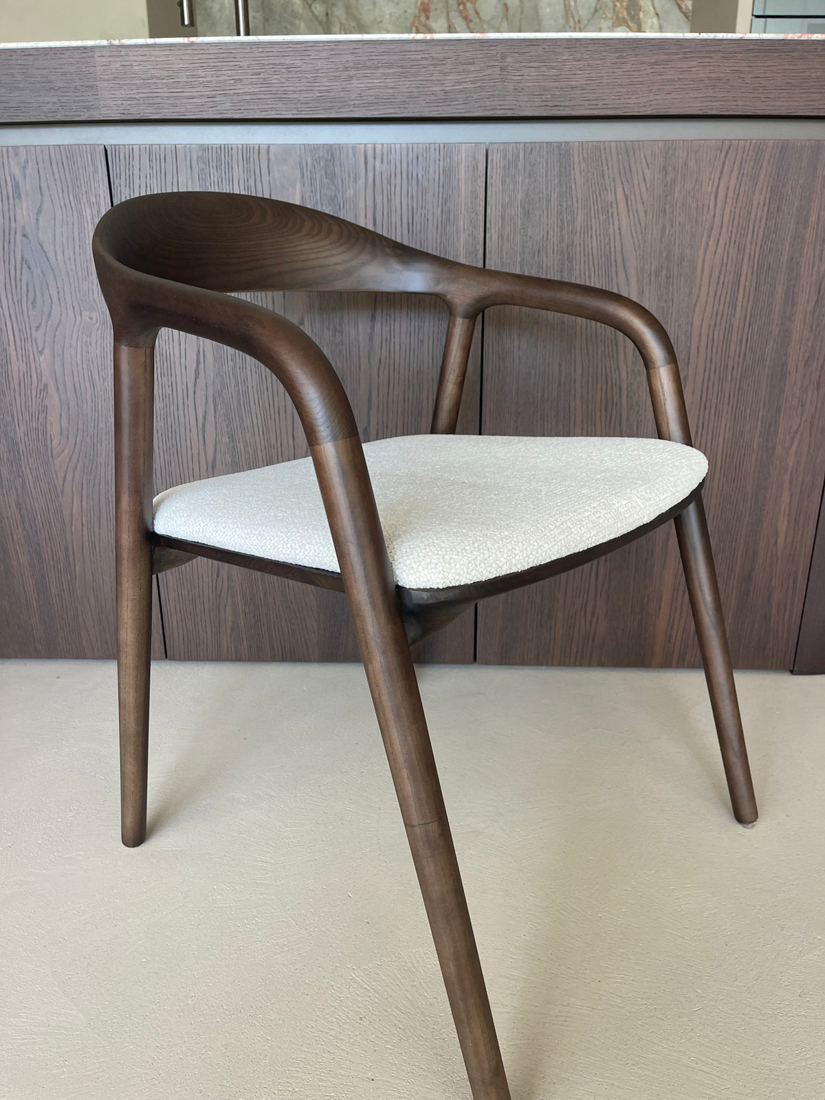 Novo cushion dark walnut-1