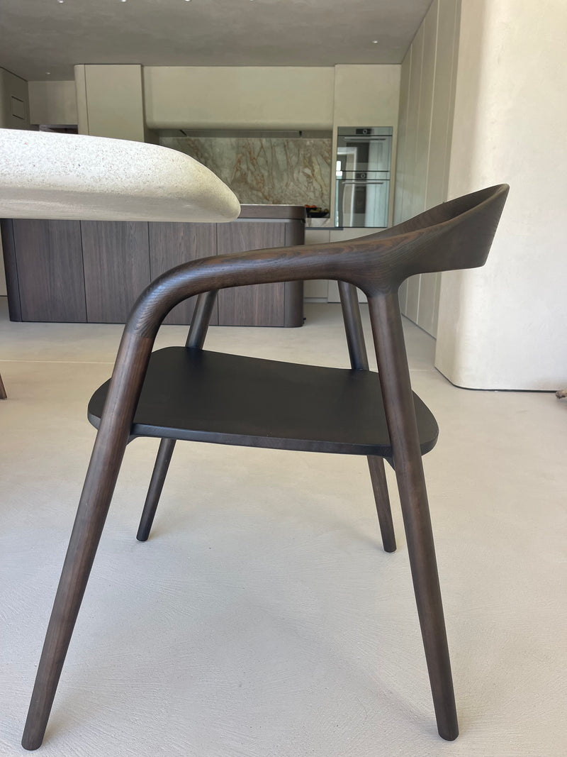 Novo | Japandi houten eetkamerstoel in walnoot – ORVANI-zoom-